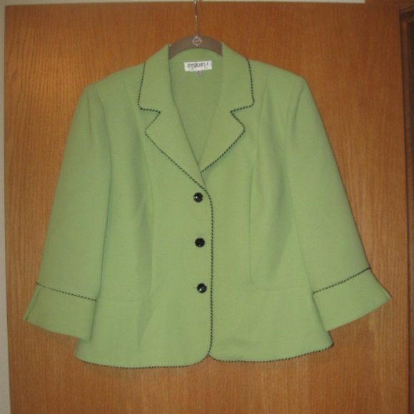 Studio I Green Blazer - Picture 1 of 8